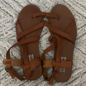 Steve Madden brown strap flat sandals